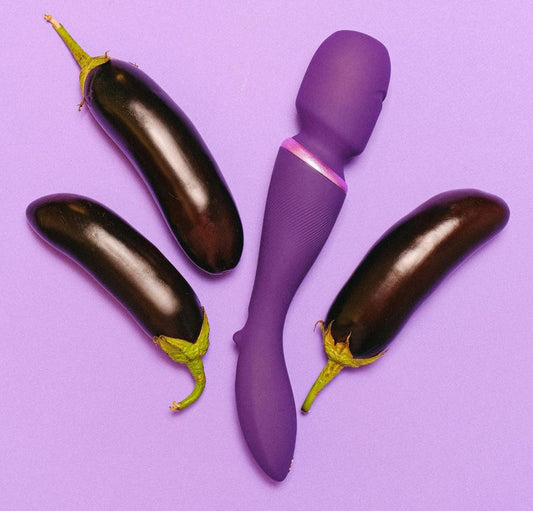 Da “curiosi aggeggi” agli smart toys: com’erano i sex toys 50 anni fa e cosa sono diventati oggi