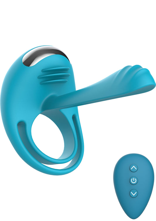ToyJoy Passionate Joy Stick è un anello vibrante in silicone con doppio motore, 7 modalità di vibrazione e telecomando, perfetto per un piacere intenso e personalizzato.