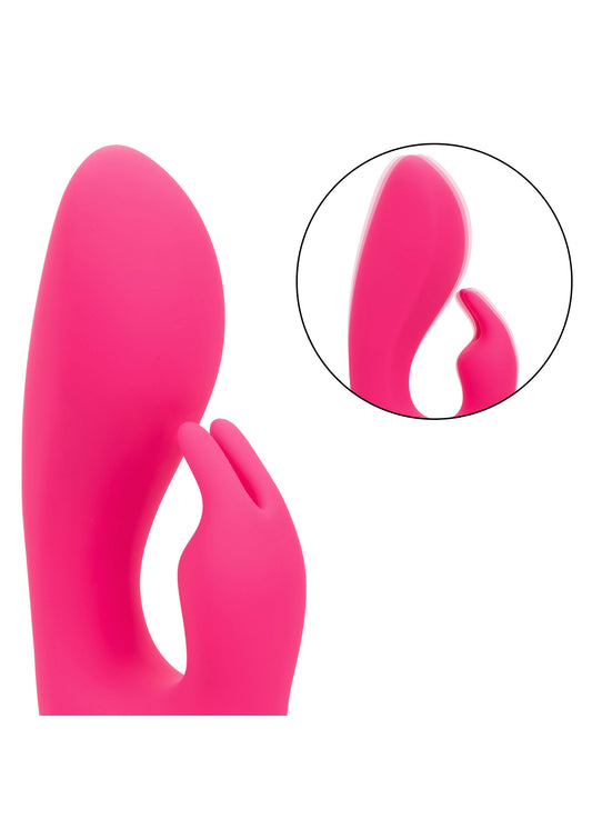 CalExotics So. Cal Sunshine combina 10 vibrazioni, 3 velocità e motori duali in silicone premium per un’esperienza di piacere intensa e personalizzata.